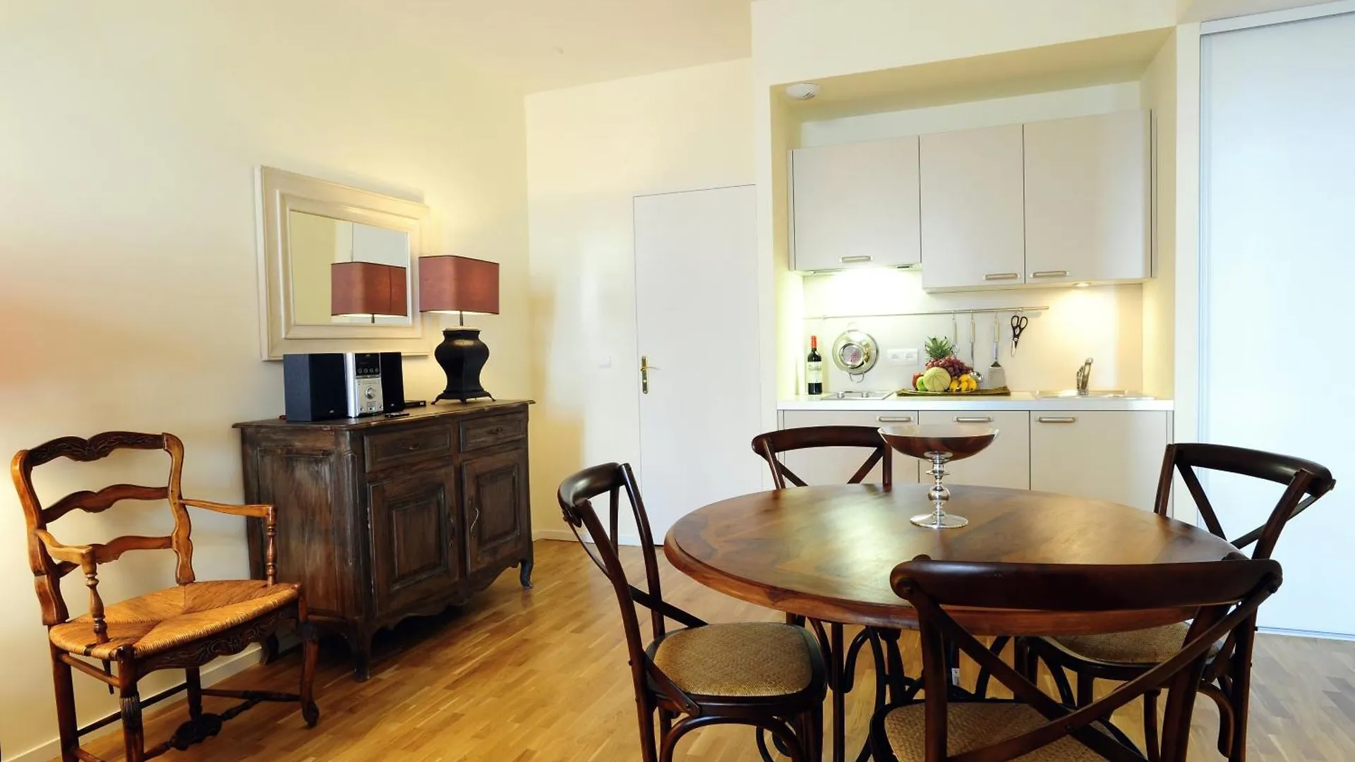Appartements Caumartin 64 Paris 0*,  France